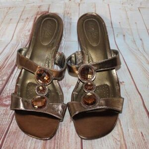 Dexflex By Dexter sandals Gold Brown Wedges Size 8